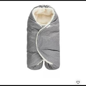 7AM enfant Nido Cloud SM(0-6M) New/Never Used